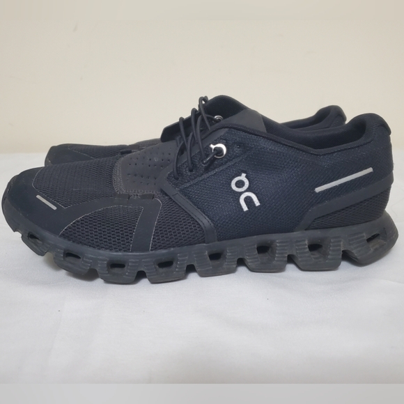 On Cloud 5 Women's Trail Black Running Shoes Size 8.5 - Picture 1 of 7